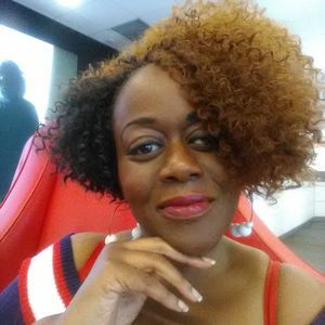 Meet your Posher, Angelia